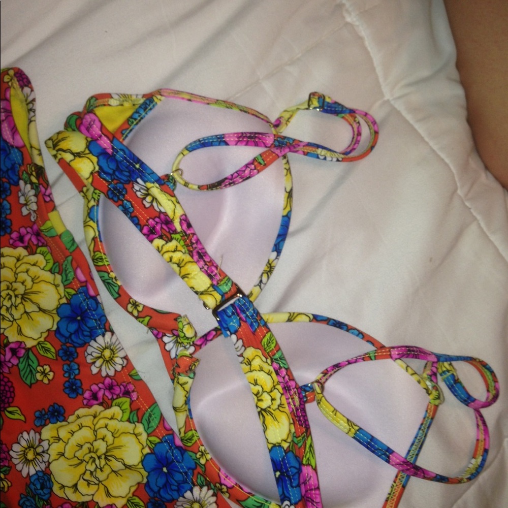 Target Bikini Set - Picture 4 of 7